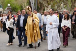 El intendente Maxi Frontera participó del homenaje a la patrona de Villa Mercedes, en la Parroquia homónima, ubicada en el centro de la ciudad.
